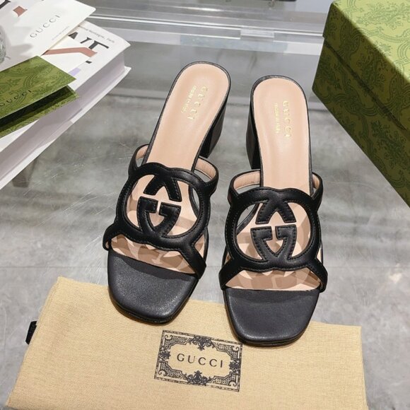 Gucci Heel Rubber Logo Slide Sandals - Picture 3 of 8